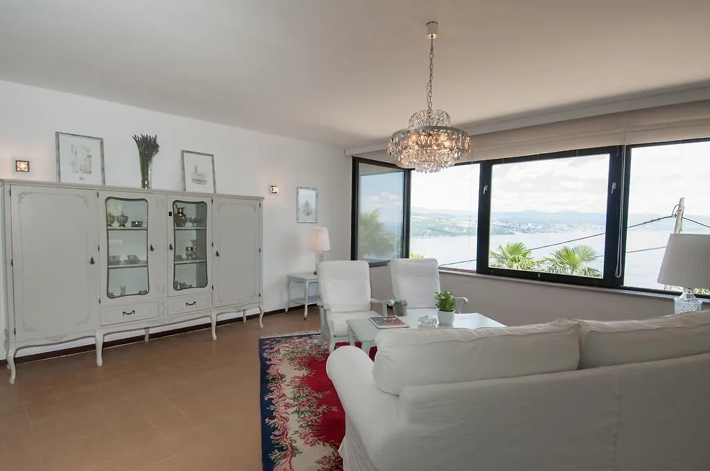Apartments Daniel أوباتيا