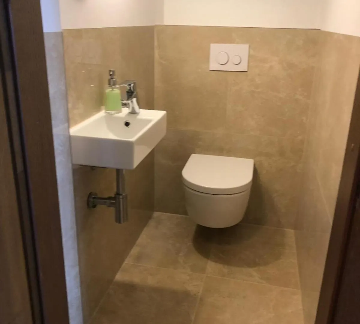 Apartments Daniel أوباتيا